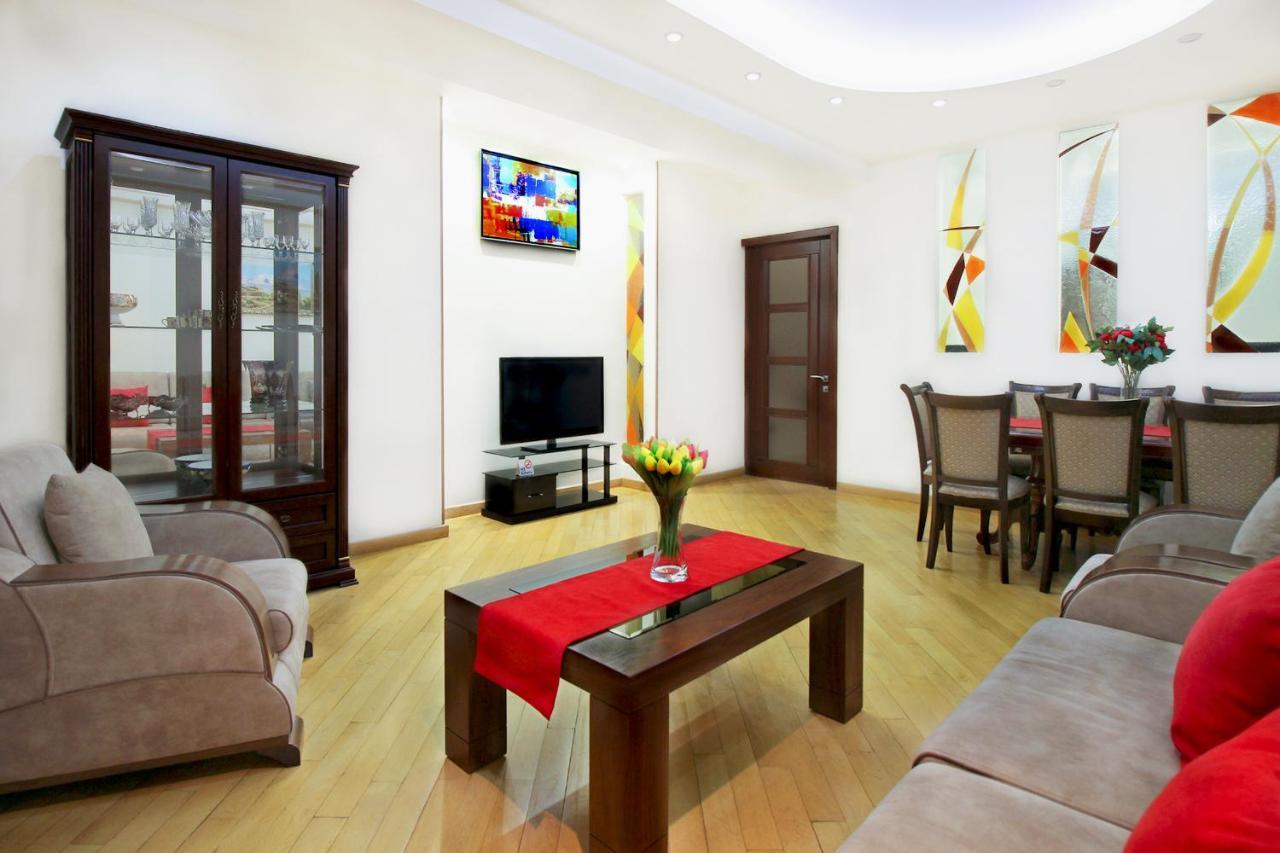 3 Bedroom Apartment Near Republic Square Erivan Dış mekan fotoğraf